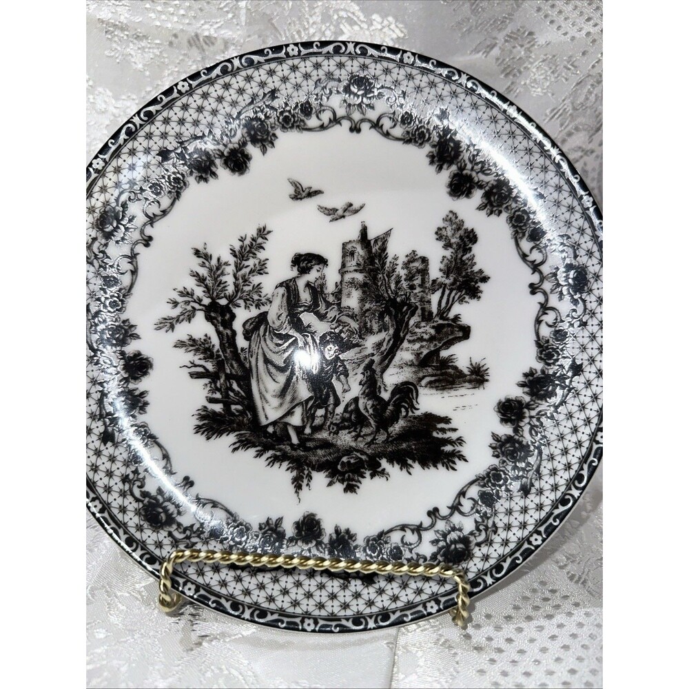 formalities by baum bros plate round black and white made in china